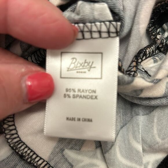 Bixby Nomad black floral elastic tie waist shorts Size L ( 12-14 ) New - Picture 5 of 7